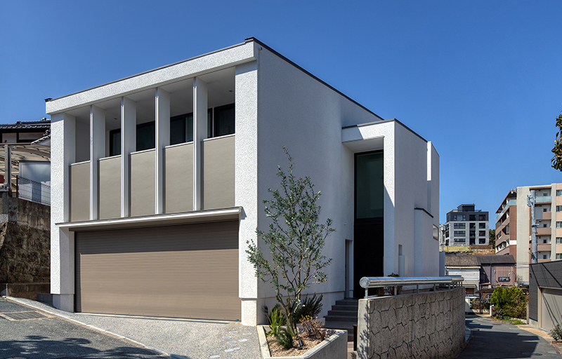 LIGHT COURT HOUSE
